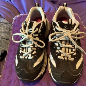Skechers sneakers women’s size 9